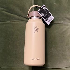 NWT Special Edition Hydroflask Whole Foods Exclusive